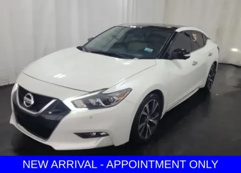 White 2018 Nissan Maxima Platinum for sale in Denton, TX