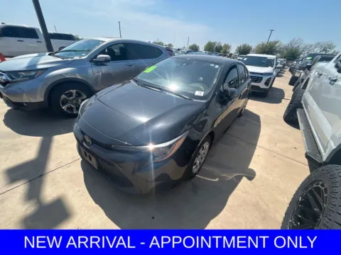 Black 2020 Toyota Corolla LE for sale in Denton, TX
