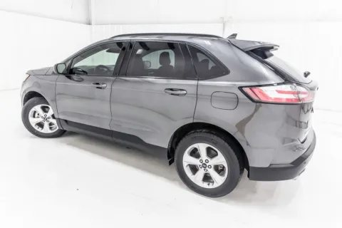 More photos of 2020 Ford Edge SE at Sign It Drive It, TX