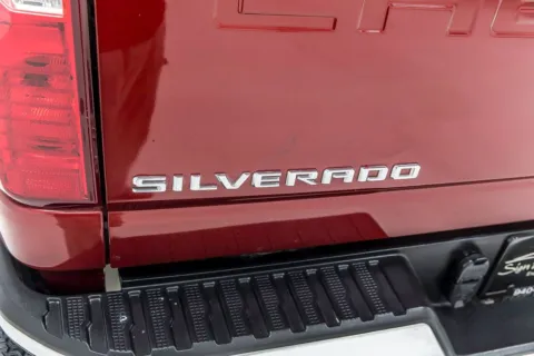 More photos of 2020 Chevrolet Silverado 2500HD LT at Sign It Drive It, TX