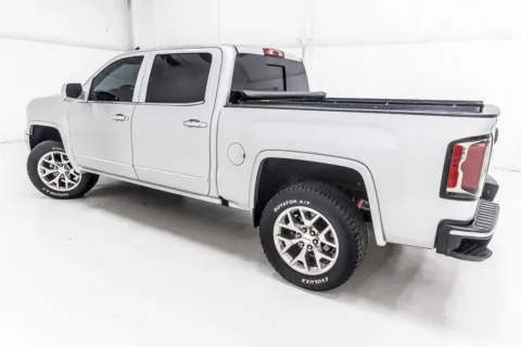 More photos of 2018 GMC Sierra 1500 SLT at Sign It Drive It, TX