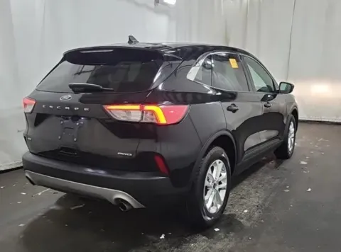 More photos of 2022 Ford Escape SE at Sign It Drive It, TX