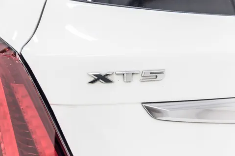 More photos of 2021 Cadillac XT5 Premium Luxury at Sign It Drive It, TX