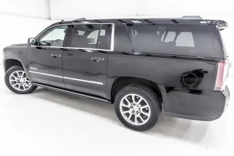 More photos of 2016 GMC Yukon XL Denali at Sign It Drive It, TX