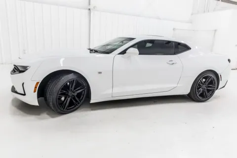 More photos of 2019 Chevrolet Camaro 3LT at Sign It Drive It, TX