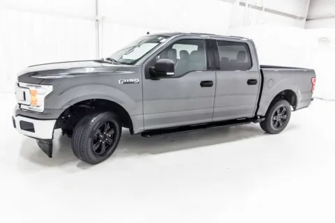More photos of 2019 Ford F-150 XLT at Sign It Drive It, TX