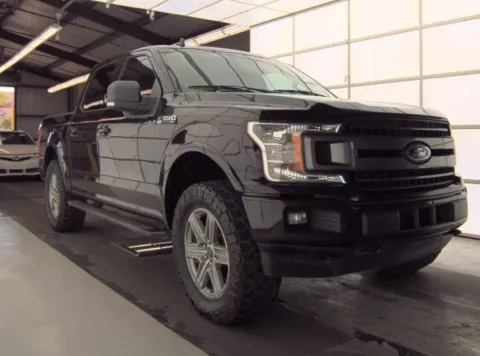 More photos of 2018 Ford F-150 XLT at Sign It Drive It, TX