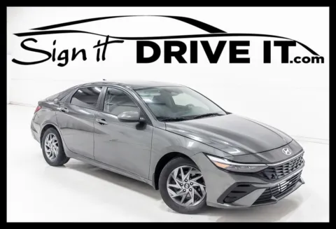 Gray 2024 Hyundai Elantra SEL for sale in Denton, TX