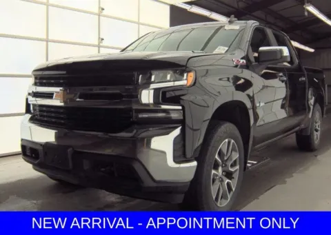 Black 2020 Chevrolet Silverado 1500 LT for sale in Denton, TX