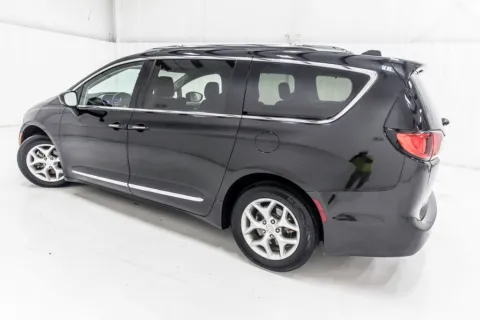 More photos of 2019 Chrysler Pacifica Touring L Plus at Sign It Drive It, TX