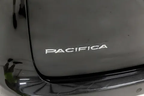 More photos of 2019 Chrysler Pacifica Touring L Plus at Sign It Drive It, TX