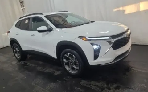 More photos of 2025 Chevrolet Trax LT at Sign It Drive It, TX