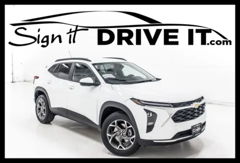White 2025 Chevrolet Trax LT for sale in Denton, TX