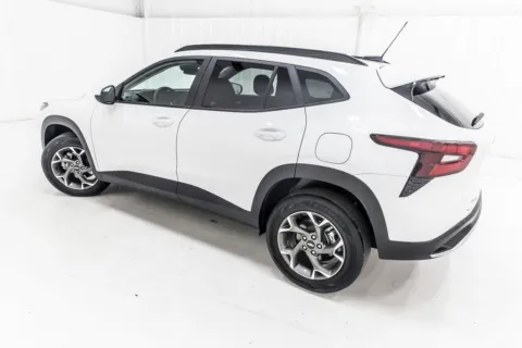 More photos of 2025 Chevrolet Trax LT at Sign It Drive It, TX