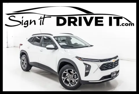 White 2025 Chevrolet Trax LT for sale in Denton, TX