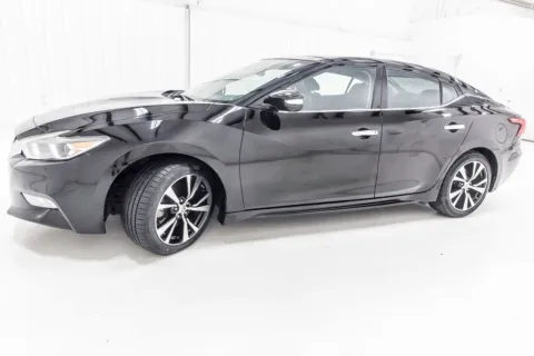 Photos of 2018 Nissan Maxima Platinum for sale in Denton, TX at Sign It Drive It