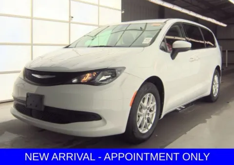 White 2022 Chrysler Voyager LX for sale in Denton, TX