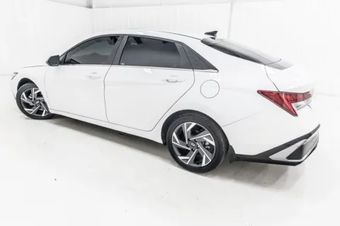 More photos of 2025 Hyundai Elantra Limited at Sign It Drive It, TX