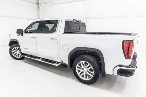 More photos of 2021 GMC Sierra 1500 SLT at Sign It Drive It, TX