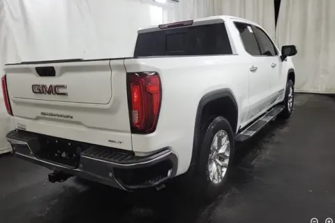 More photos of 2021 GMC Sierra 1500 SLT at Sign It Drive It, TX
