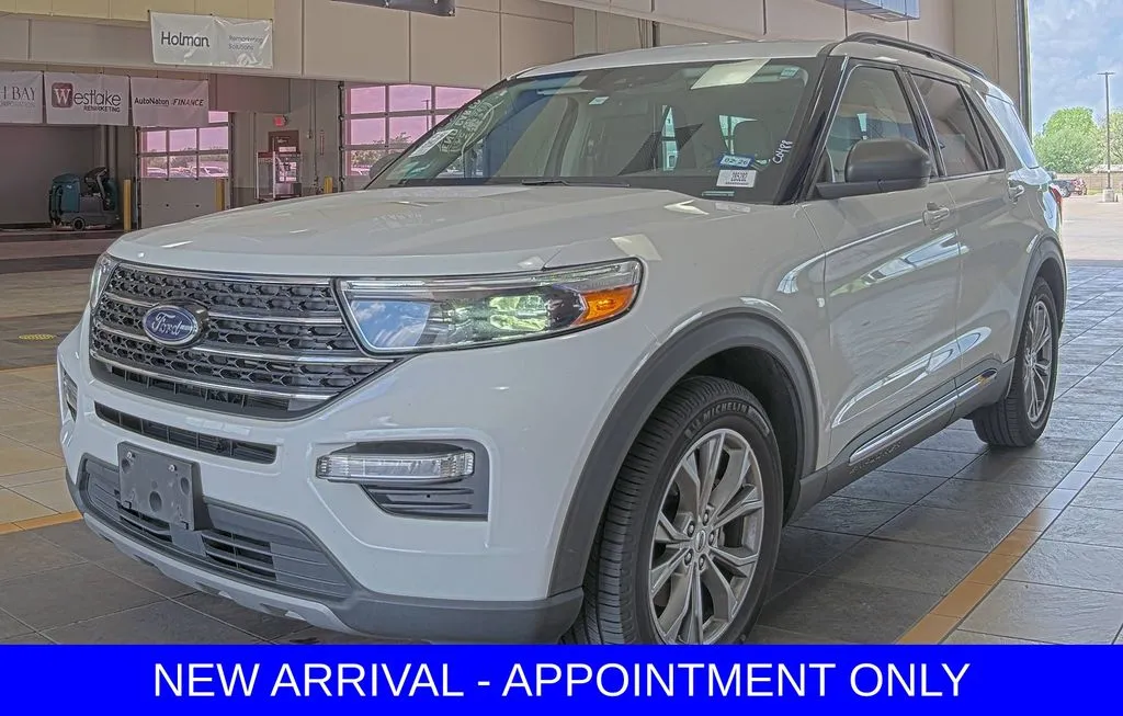 White 2021 Ford Explorer XLT for sale in Denton, TX