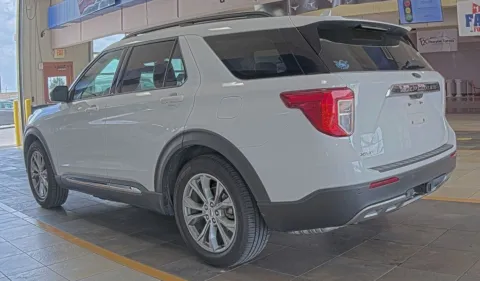 More photos of 2021 Ford Explorer XLT at Sign It Drive It, TX
