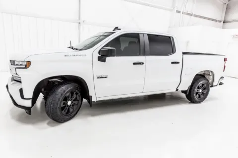 More photos of 2020 Chevrolet Silverado 1500 LT at Sign It Drive It, TX