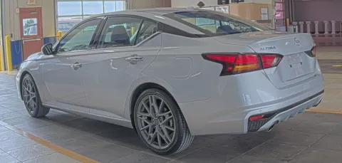 More photos of 2023 Nissan Altima 2.5 SL at Sign It Drive It, TX