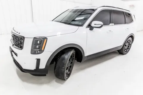 Another view of 2022 Kia Telluride SX for sale in Denton, TX at Sign It Drive It