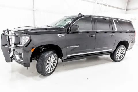 More photos of 2021 GMC Yukon XL Denali at Sign It Drive It, TX