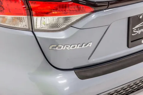 More photos of 2021 Toyota Corolla SE at Sign It Drive It, TX