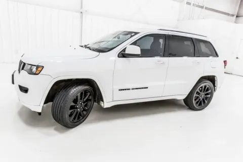 Another view of 2020 Jeep Grand Cherokee Altitude for sale in Denton, TX at Sign It Drive It