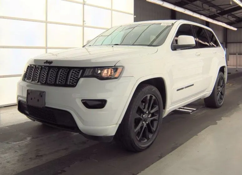 White 2020 Jeep Grand Cherokee Altitude for sale in Denton, TX
