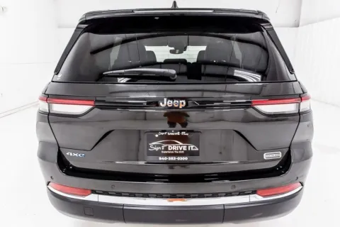 More photos of 2024 Jeep Grand Cherokee 4xe at Sign It Drive It, TX