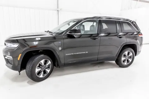 More photos of 2024 Jeep Grand Cherokee 4xe at Sign It Drive It, TX