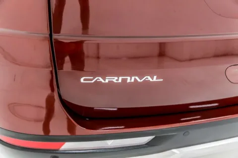 More photos of 2024 Kia Carnival SX Prestige at Sign It Drive It, TX