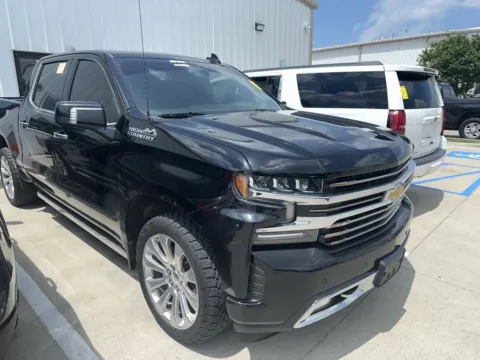 More photos of 2019 Chevrolet Silverado 1500 High Country at Sign It Drive It, TX