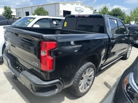 More photos of 2019 Chevrolet Silverado 1500 High Country at Sign It Drive It, TX