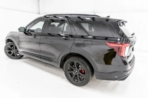 More photos of 2020 Ford Explorer ST at Sign It Drive It, TX