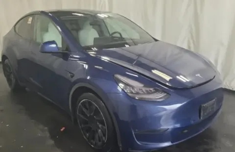 More photos of 2021 Tesla Model Y Long Range at Sign It Drive It, TX