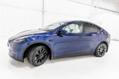 More photos of 2021 Tesla Model Y Long Range at Sign It Drive It, TX