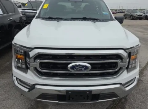 More photos of 2021 Ford F-150 XLT at Sign It Drive It, TX