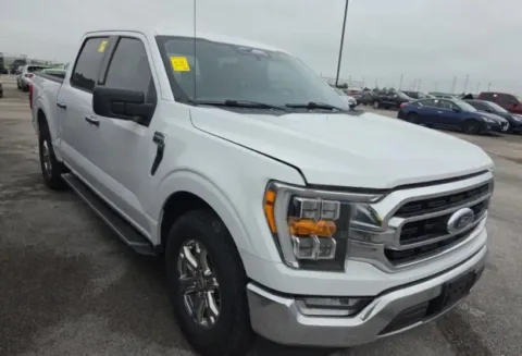More photos of 2021 Ford F-150 XLT at Sign It Drive It, TX