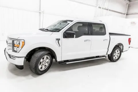 More photos of 2021 Ford F-150 XLT at Sign It Drive It, TX