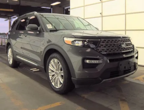 More photos of 2023 Ford Explorer Limited at Sign It Drive It, TX