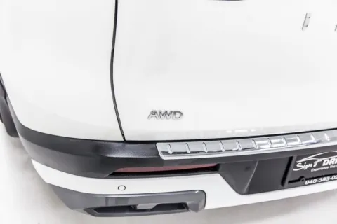 More photos of 2023 INFINITI QX60 Sensory at Sign It Drive It, TX