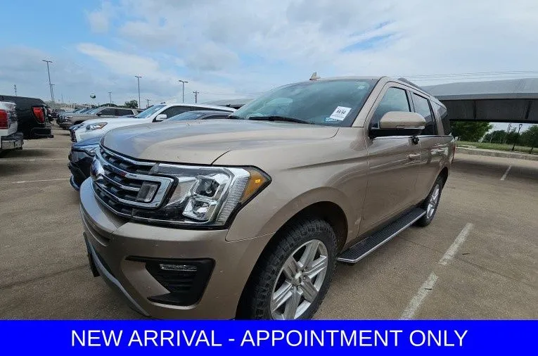Gold 2020 Ford Expedition XLT for sale in Denton, TX