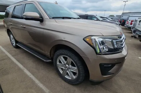 More photos of 2020 Ford Expedition XLT at Sign It Drive It, TX