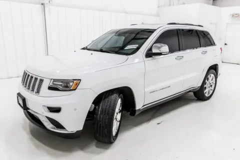 Another view of 2015 Jeep Grand Cherokee Summit for sale in Denton, TX at Sign It Drive It