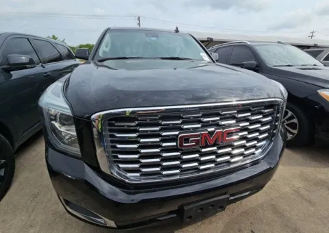 More photos of 2019 GMC Yukon Denali at Sign It Drive It, TX